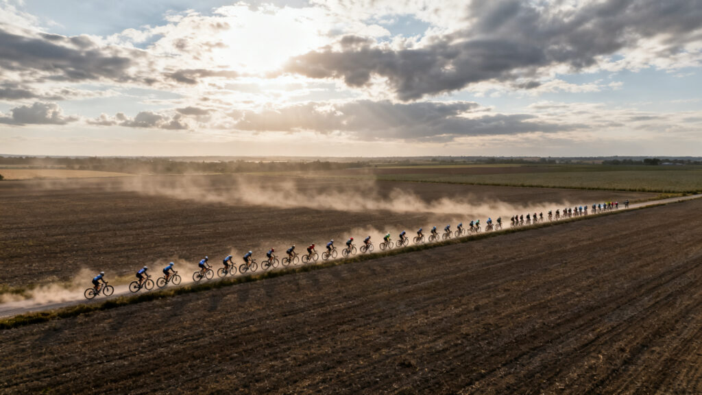 Peloton en éventails sous vent latéral, bordures en plaine